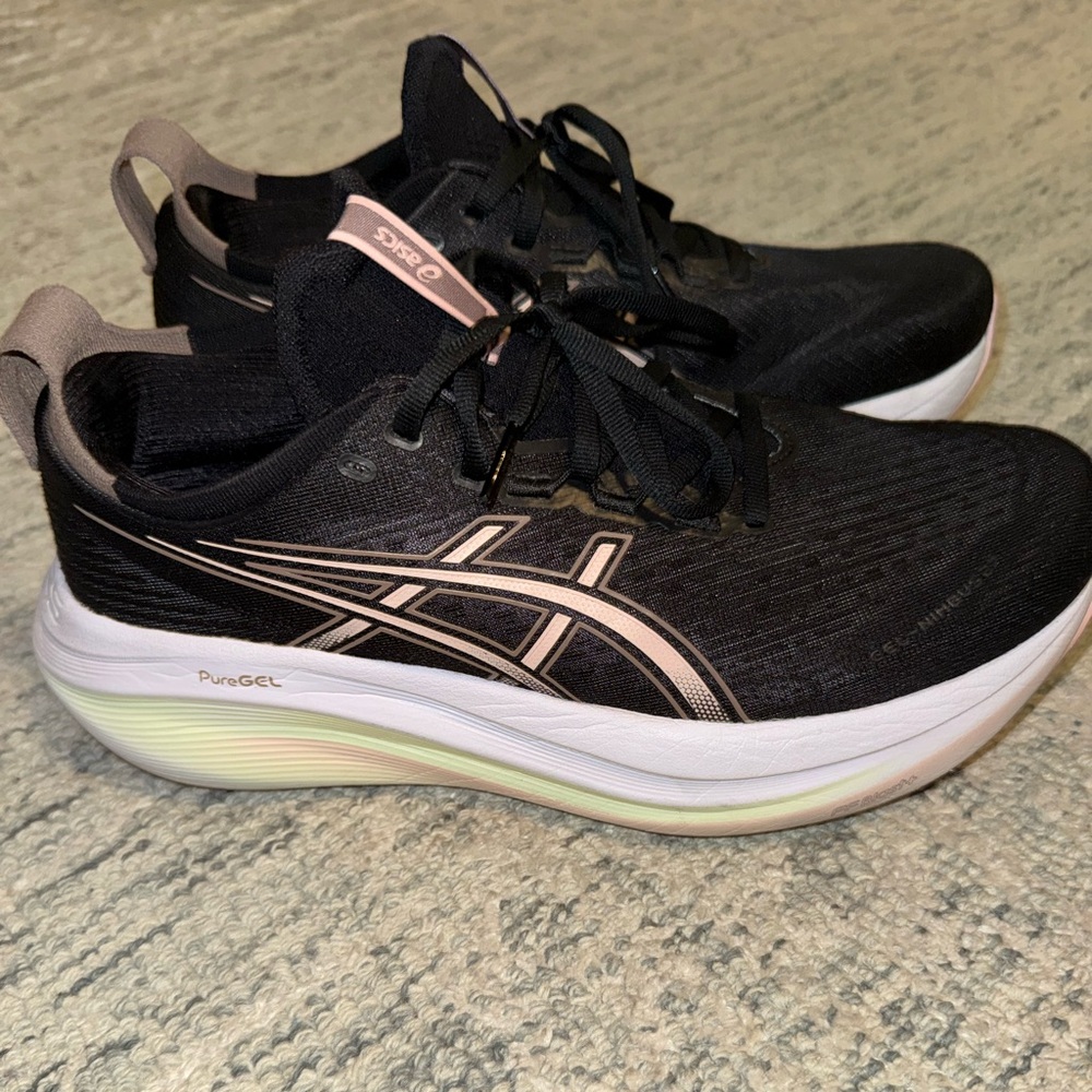 ASICS Women's GEL-NIMBUS 27 Running Shoes Size 10